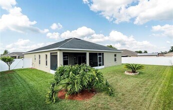 5730 Fischer Dr in Lakeland, FL - Building Photo - Building Photo