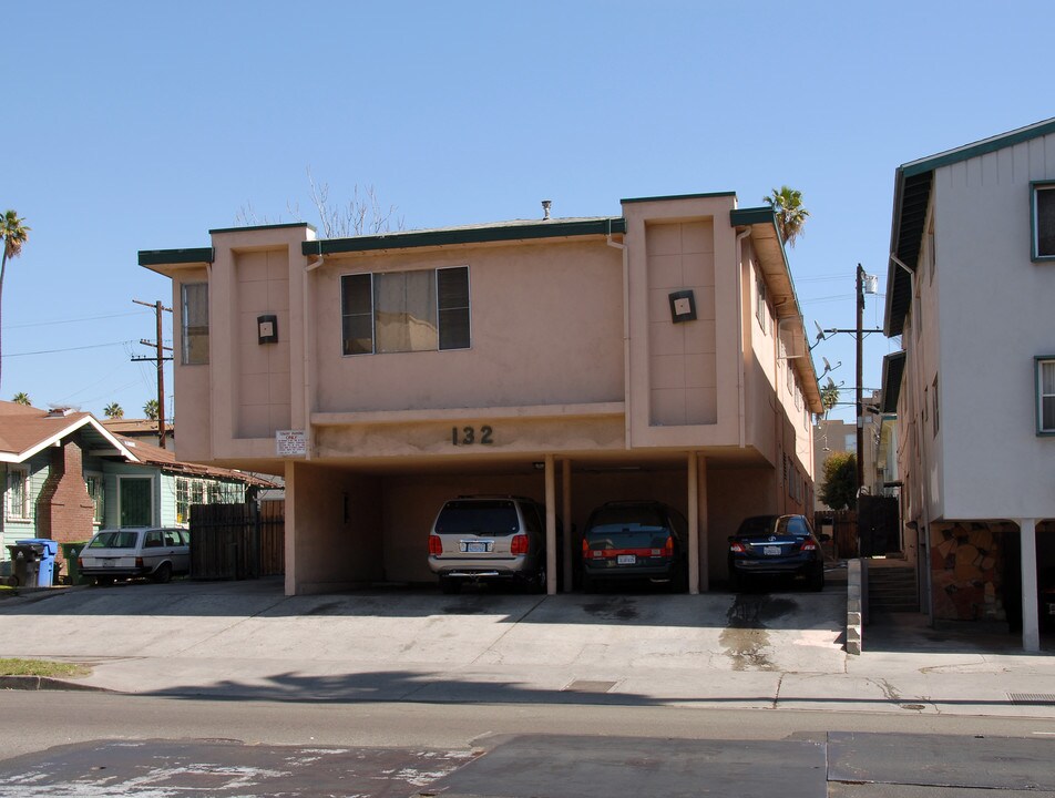 132 N Normandie Ave in Los Angeles, CA - Foto de edificio