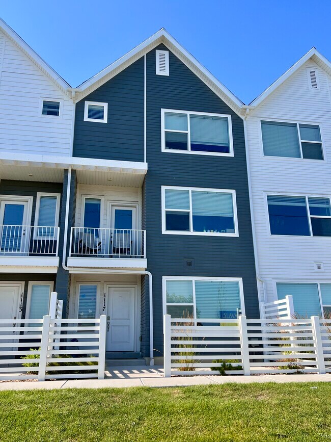 1117 E Hatch Row in Saratoga Springs, UT - Building Photo - Building Photo
