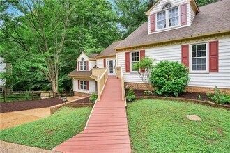 2721 Linden Ln in Williamsburg, VA - Building Photo - Building Photo