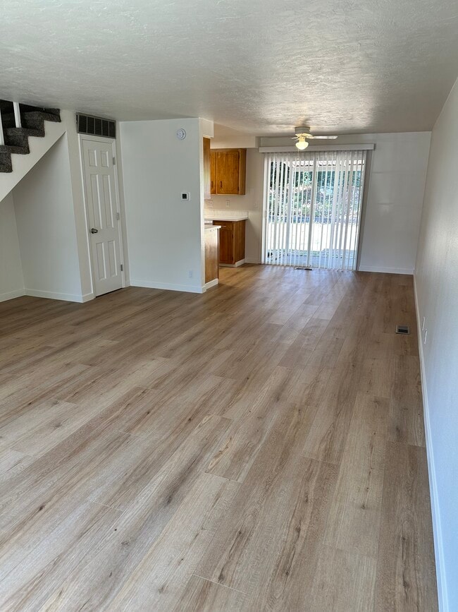 property at 1253 Piper Ln