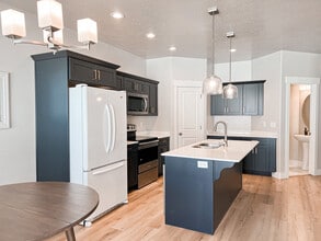 16291 S Truss Dr, Unit 1 in Bluffdale, UT - Building Photo - Building Photo