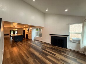 2758 Dusk Dr in San Diego, CA - Building Photo - Building Photo