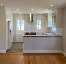 668 NW 72nd Terrace in Miami, FL - Building Photo - Building Photo