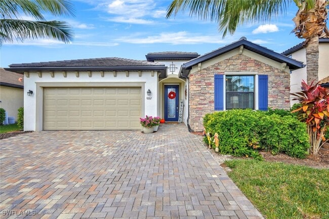 9207 Shadow Oak Ln in Naples, FL - Foto de edificio - Building Photo