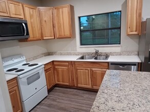 324 Cummings St in Gainesville, TX - Building Photo - Building Photo