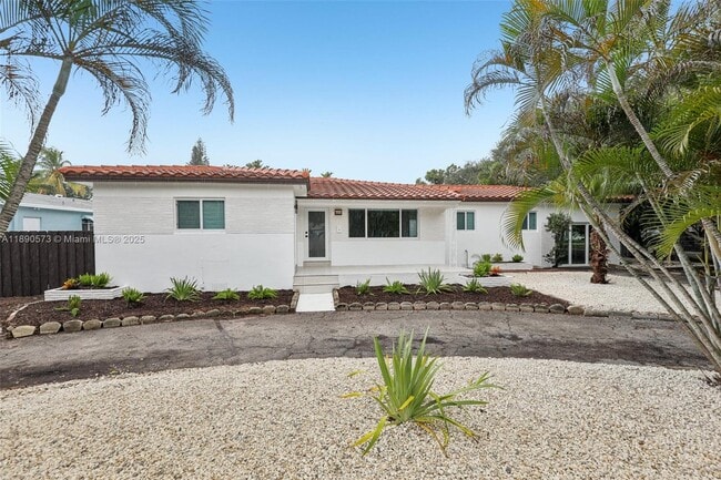 2550 Adams St in Hollywood, FL - Building Photo - Building Photo