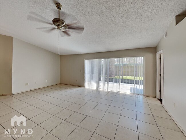 11211 Sailbrooke Dr in Riverview, FL - Building Photo - Building Photo