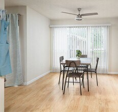 1810 NW 23rd Blvd-Unit -1810-179B in Gainesville, FL - Foto de edificio - Building Photo