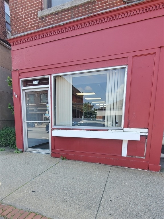 244 Main St Rentals in ster, MA