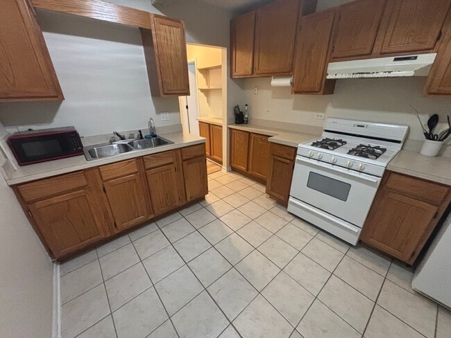 11028 Front St in Mokena, IL - Foto de edificio - Building Photo