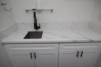 12952 Gingerwood Ct in Corona, CA - Foto de edificio - Building Photo