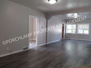 1184 Pine St in Muskegon, MI - Building Photo - Building Photo