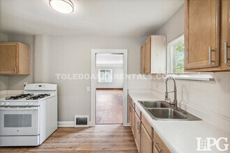 1442 Schuyler Rd in Toledo, OH - Building Photo - Building Photo