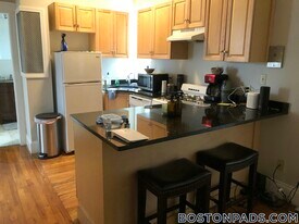 1193 Commonwealth Ave, Unit 15 in Boston, MA - Building Photo