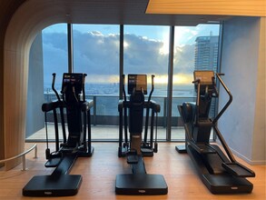 1000 Brickell Ave, Unit 6006 in Miami, FL - Foto de edificio - Building Photo