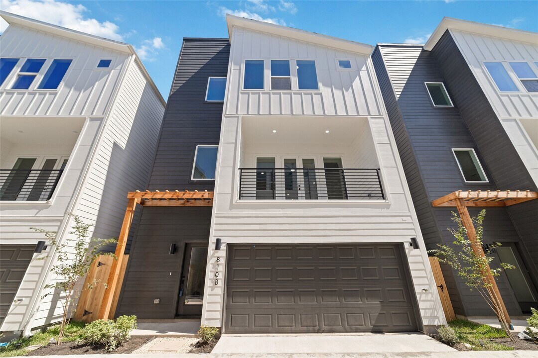 810 Elkhart St in Houston, TX - Building Photo