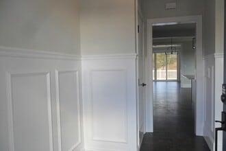 89 E Main St in Hopkinton, MA - Building Photo - Building Photo