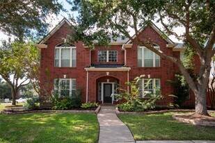 5810 Parkdale Ct in Sugar Land, TX - Building Photo