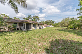 12364 82nd St N in West Palm Beach, FL - Foto de edificio - Building Photo