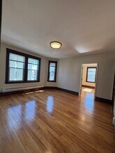 95 Courtland St, Unit 2 in Worcester, MA - Building Photo - Building Photo