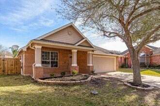 402 Abbey Ln in League City, TX - Building Photo - Building Photo