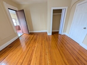 92 Sylvan Ave, Unit 2 in New Haven, CT - Foto de edificio - Building Photo