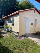 1030 NW 106th St-Unit -R1 in Miami, FL - Building Photo - Building Photo