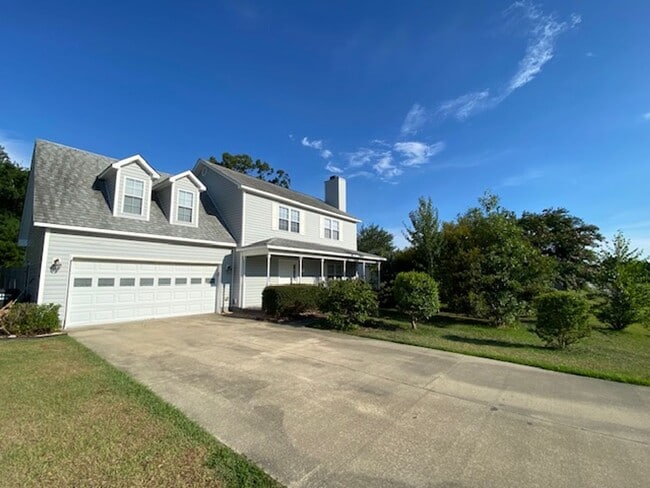 114 Lawndale Ln in Sneads Ferry, NC - Building Photo - Building Photo