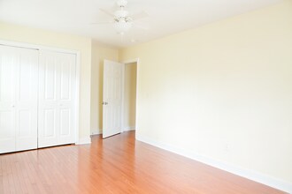 61 Cooper St in Charleston, SC - Building Photo - Building Photo