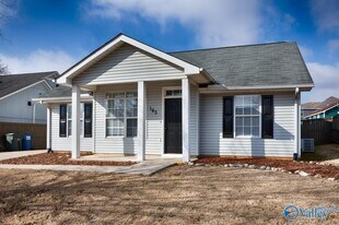 103 N W Sugar Bluff Ln in Madison, AL - Building Photo