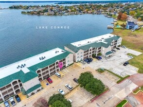 7039 Kingston Cove Ln, Unit 110 in Willis, TX - Building Photo - Building Photo