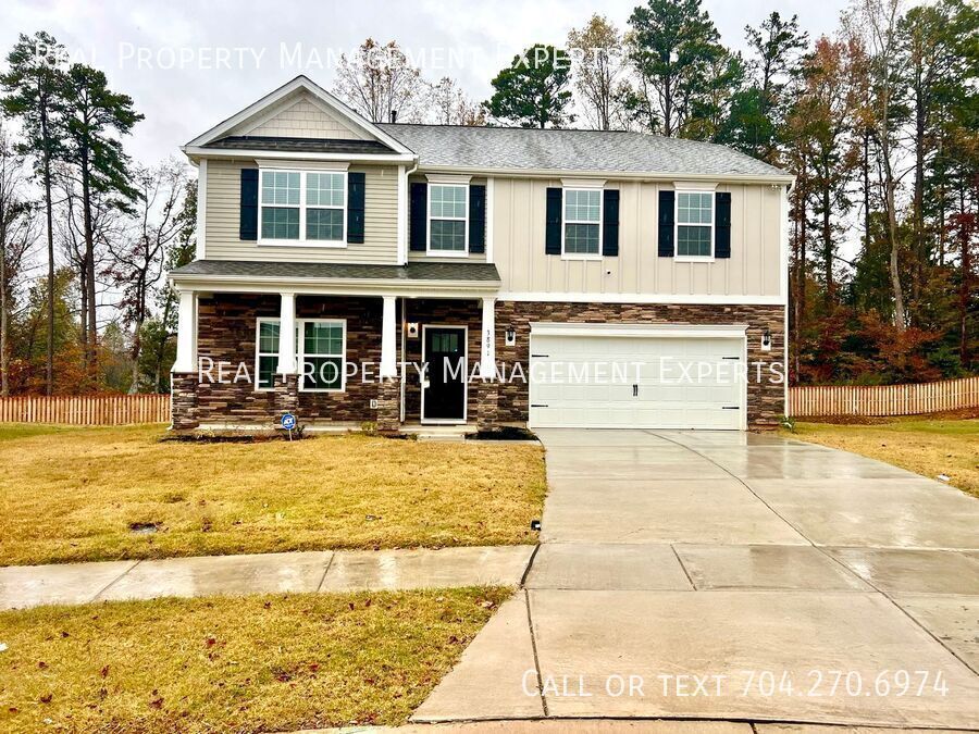 3891 Meadow Crossing Dr in Davidson, NC - Building Photo