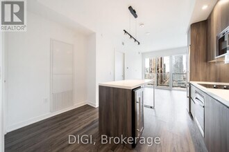 8 Gloucester St in Toronto, ON - Building Photo - Building Photo