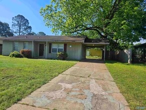 2107 Harrison St SE in Decatur, AL - Foto de edificio - Building Photo