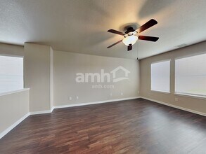 3743 Jewel Point Dr in Spring, TX - Building Photo - Building Photo