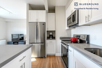 2232 North Point St, Unit FL2-ID210 in San Francisco, CA - Building Photo - Building Photo