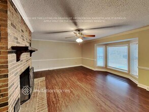 10225 Woodview Cir in Charlotte, NC - Building Photo - Building Photo