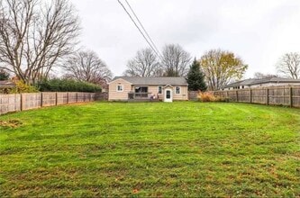 43 W Craig Hill Dr in Rochester, NY - Foto de edificio - Building Photo