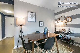 500 W 56th St in New York, NY - Building Photo - Building Photo