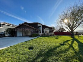 1496 Lechuga Way in San Jacinto, CA - Building Photo