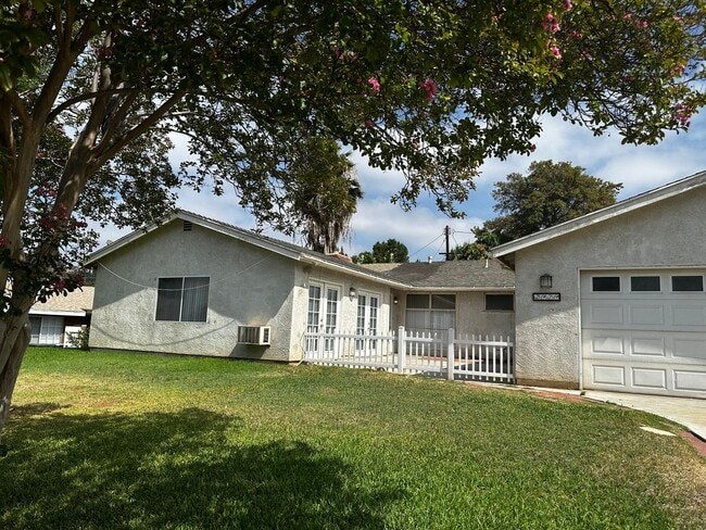 property at 2979 Berkeley Rd