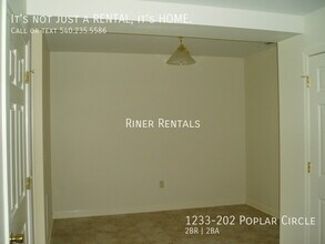 1233 Poplar Cir in Harrisonburg, VA - Building Photo - Building Photo