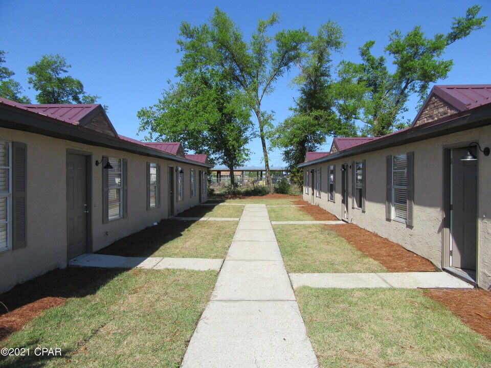 1414 New York Ave-Unit -#C in Lynn Haven, FL - Building Photo