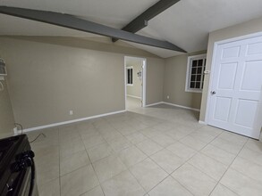 16257 Lost Canyon Rd in Santa Clarita, CA - Building Photo - Building Photo