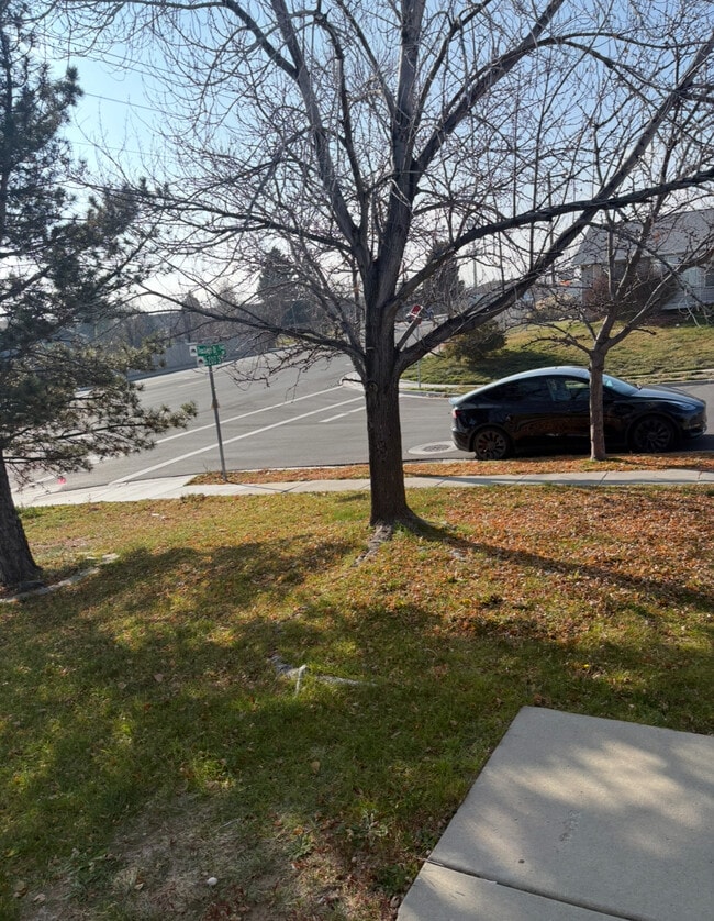 6189 Dewdrops Dr in Salt Lake City, UT - Building Photo - Building Photo