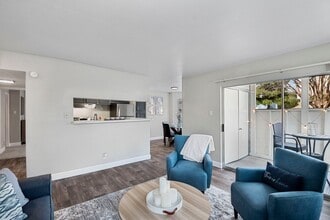 Hampton Courts in Columbia, SC - Building Photo - Building Photo