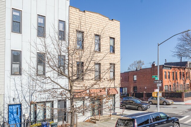 1702 8th Ave in Brooklyn, NY - Building Photo - Building Photo