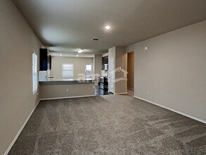 747 Red Barn Bnd in New Braunfels, TX - Building Photo - Building Photo