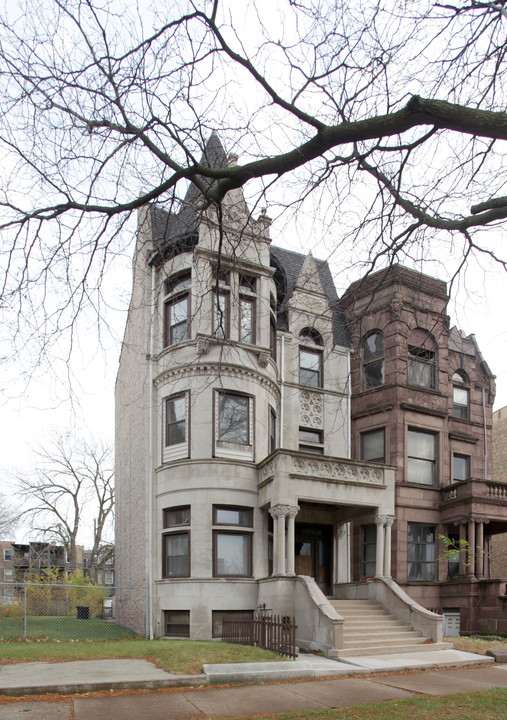 3657 S Michigan Ave in Chicago, IL - Foto de edificio